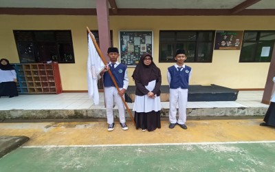 Serah Terima Jabatan dan Pelantikan OSIS MTs Annizhomiyyah Jaha Labuan Periode 2024-2025